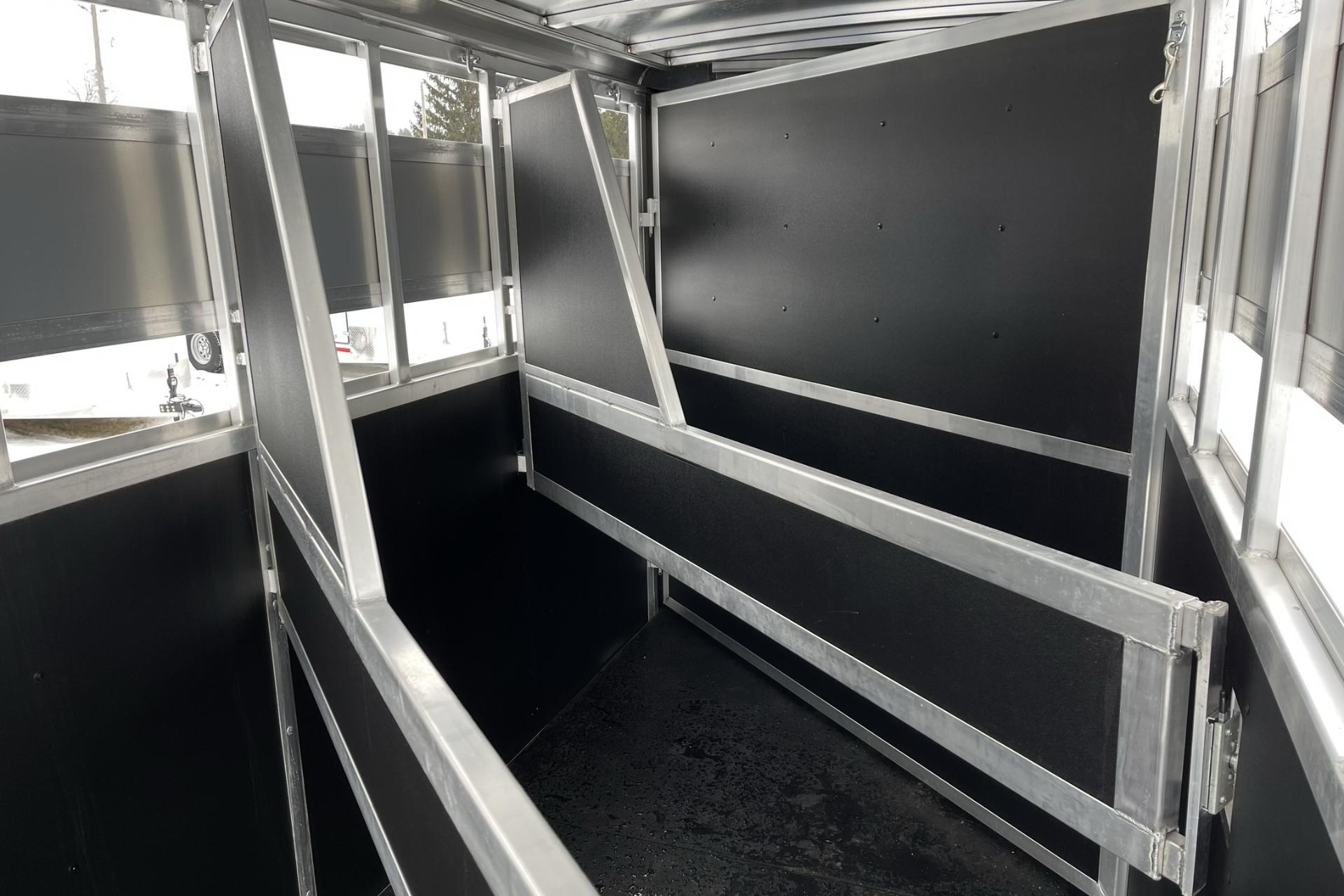 SOLD 2025 Shadow 3H Stable Lite - Image 14