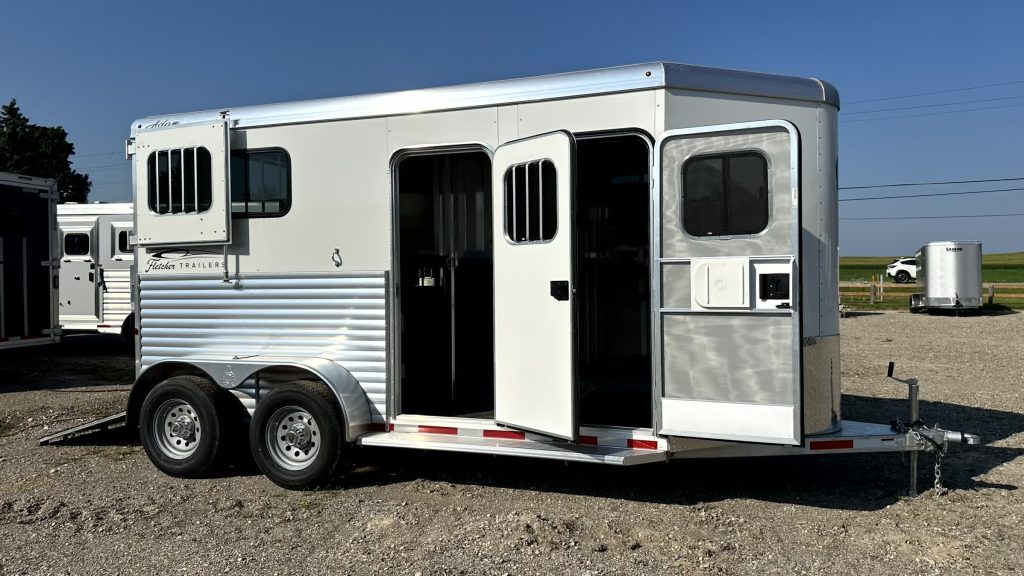 NEW 2026 Adam 2 Horse Straight Dressing Room Thoroughbred 7ft 6in ...