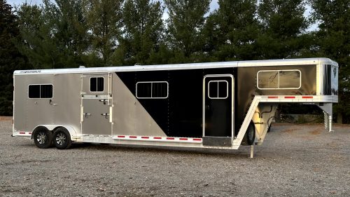Pre Owned 2018 Featherlite 4h Head to Head