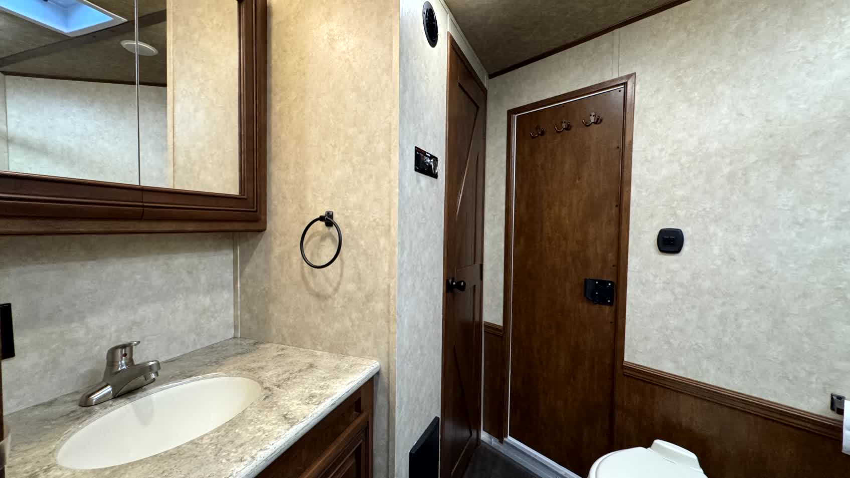 Pre Owned 2020 Bison Premiere 8317 - Image 26