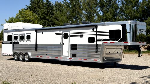 2027 Lakota Infinity 8419FKT Side Load, Full Rear Tack